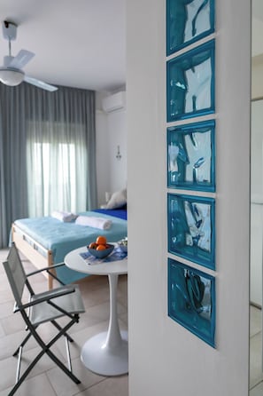 1 chambre, fer et planche à repasser, accès au Wi-Fi (inclus)