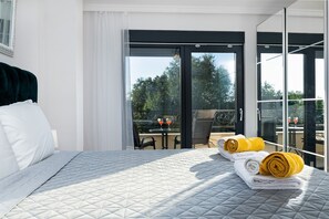 4 bedrooms, WiFi, bed sheets - Villa Laura in Malinska (Malinska)