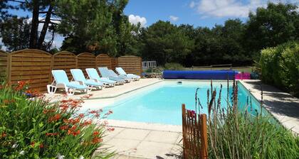 Villa 160 mÂČ 11 personnes EnsoleillĂ©e vue sur Espace Naturel Piscine 10x5 spa 6