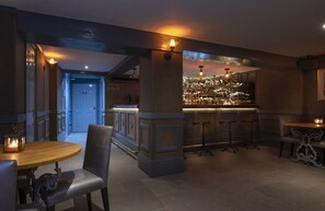 Bar (en la propiedad)