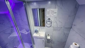 Premium Double Room, Ensuite | Bathroom