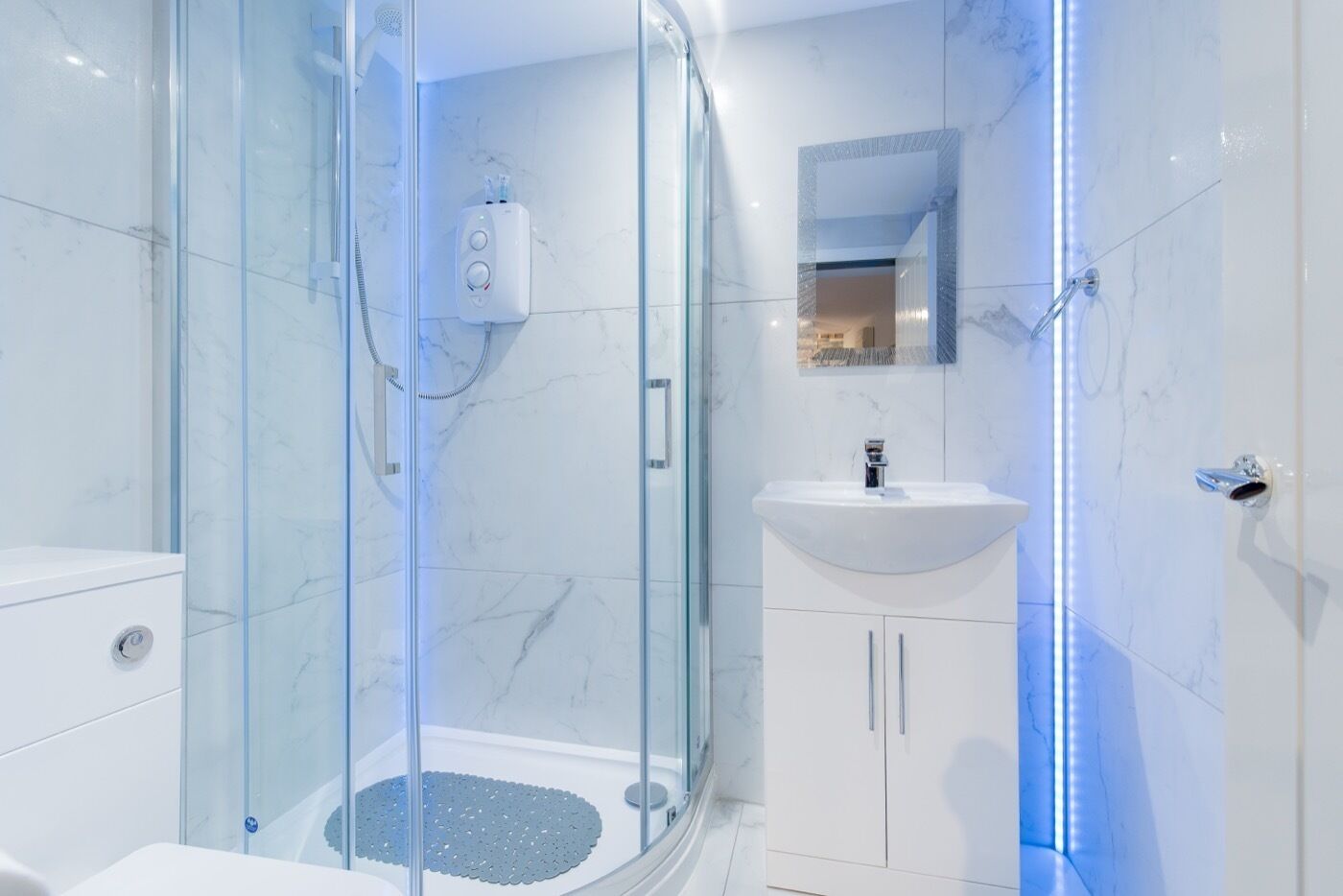 Premium Double Room, Ensuite, Garden View | Bathroom