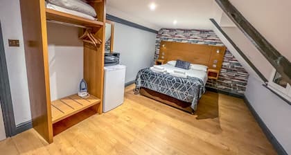 No. Twenty Hotel & Bar