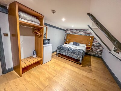 No. Twenty Hotel & Bar