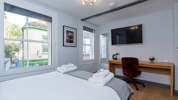 Soundproofing, free WiFi