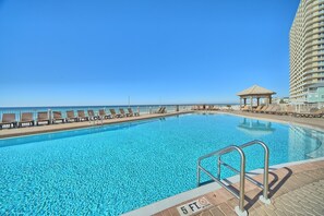 Et oppvarmet basseng