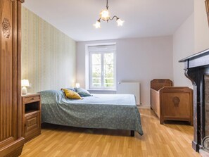 6 bedrooms, free WiFi