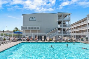Pool - Gone Beachin' : Dog-friendly Condo Close to Beach (Oak Island)