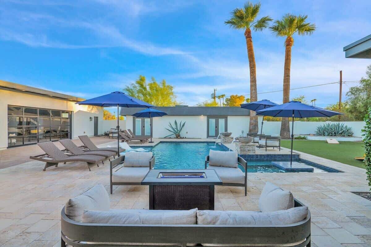 Sunkist Sanctuary | Golf Simulator | Resort Style Pool | Billiards