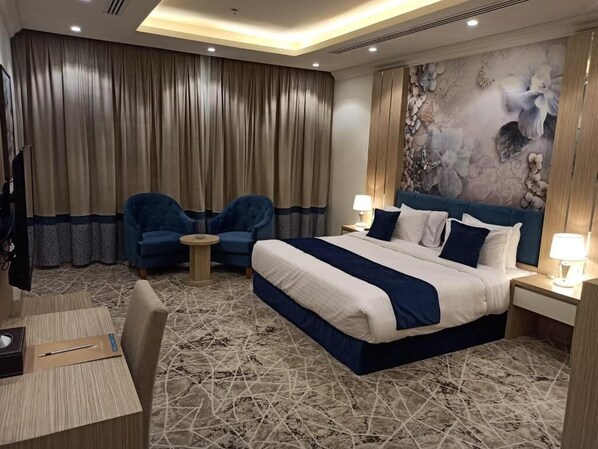 クラシック ダブルまたはツインルーム | セーフティボックス (室内)、デスク、遮光カーテン、防音設備