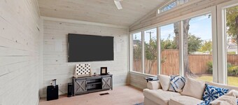 The Onyx Bungalow