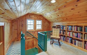 Interior - Loon Watch. Private Adirondack Lakefront house on Lake Algonquin in Wells, NY (Wells)