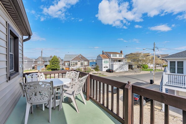 屋外ダイニングエリア