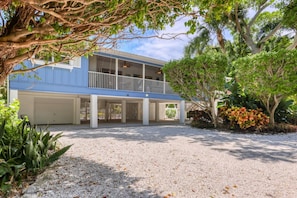 Exterior - 3/2 Private Pool Home, Walk to Beach (Longboat Key)