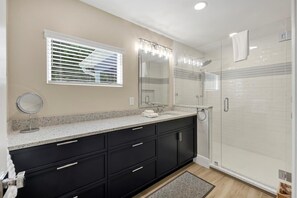 Hair dryer, towels - Blue Heron Home by FVC (Longboat Key)