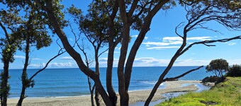 Meerblick und direkter Zugang zum feinen Sandstrand!
