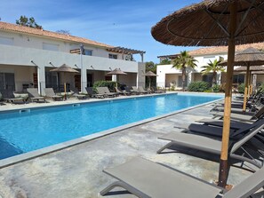 Piscina all'aperto, una piscina riscaldata