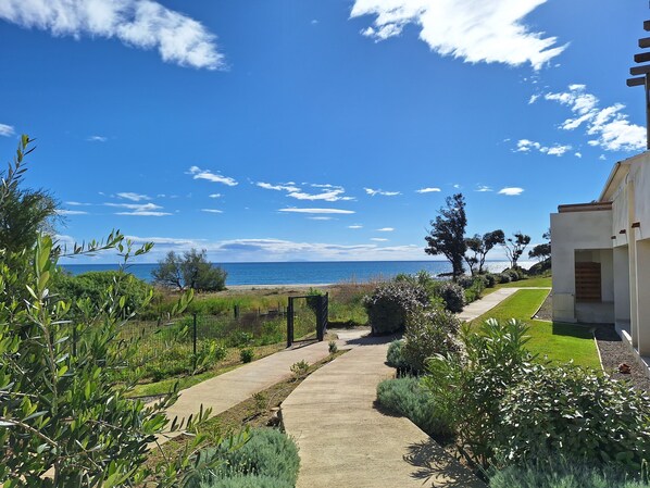 المنطقة المحيطة بالمنشأة