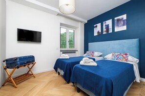 Luxury House, Sea View | 2 bedrooms, in-room safe, blackout drapes, iron/ironing board