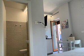 1 Schlafzimmer, Schreibtisch, Bügeleisen/Bügelbrett, WLAN