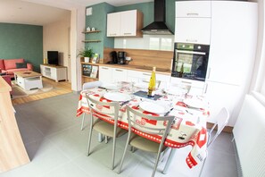 Fridge, microwave, oven, stovetop - Gite DU Vignoble (Avolsheim)