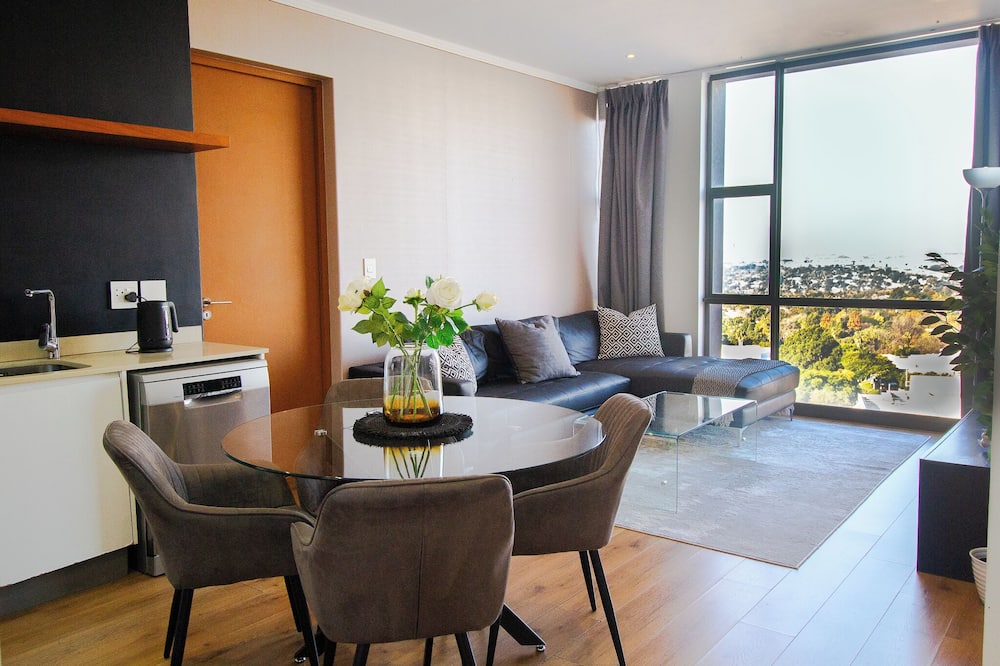 Sandton Smart Apartment Thirty-One