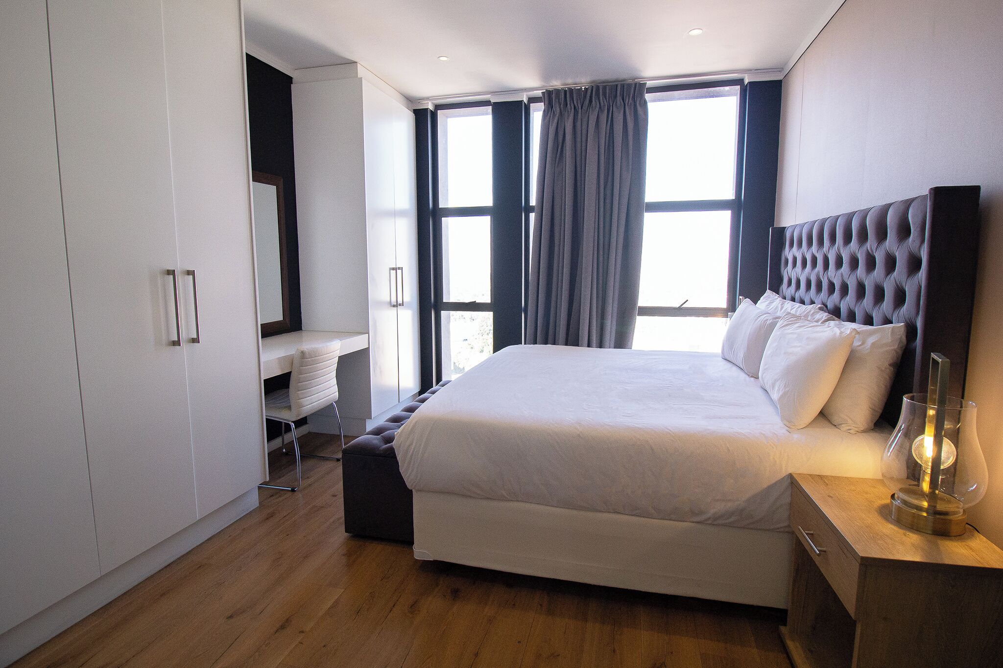 2 habitaciones, decoración personalizada y muebles diferentes 