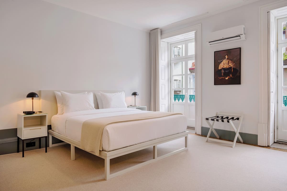 Standardzimmer, Stadtblick | Minibar, Zimmersafe, individuell dekoriert, individuell eingerichtet