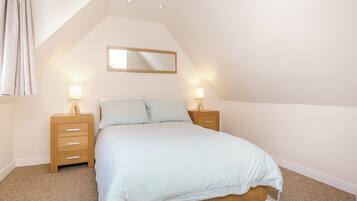3 bedrooms, free WiFi, bed sheets