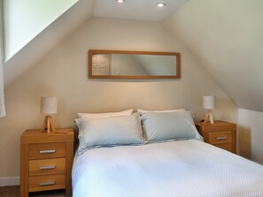 3 chambres, accĂšs au Wi-Fi (inclus), literie fournie