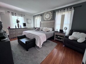 5 室のベッドルーム、デスク、アイロン / アイロン台、WiFi (無料)