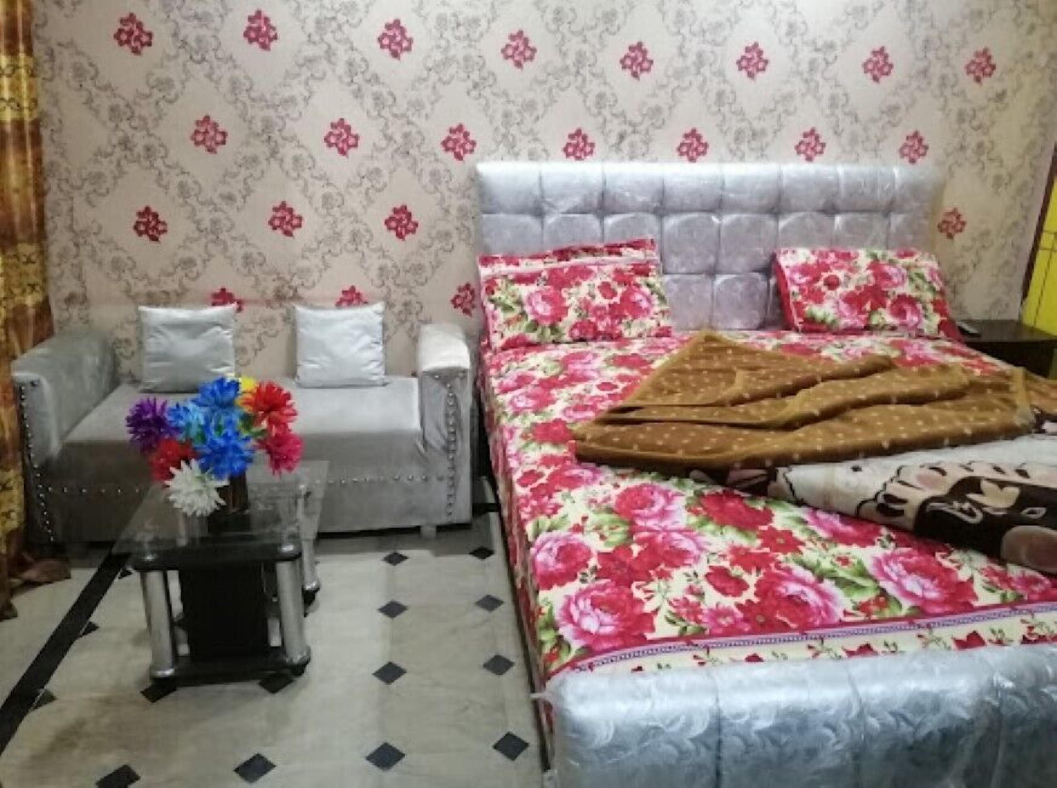 Deluxe Double Room | Kalis bunyi, seterika/papan seterika, Wi-fi percuma 