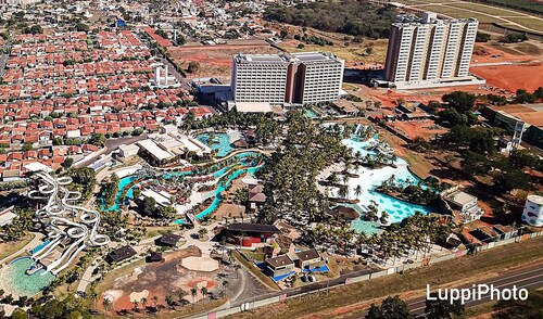 Your complete apartment inside Hot Beach Park