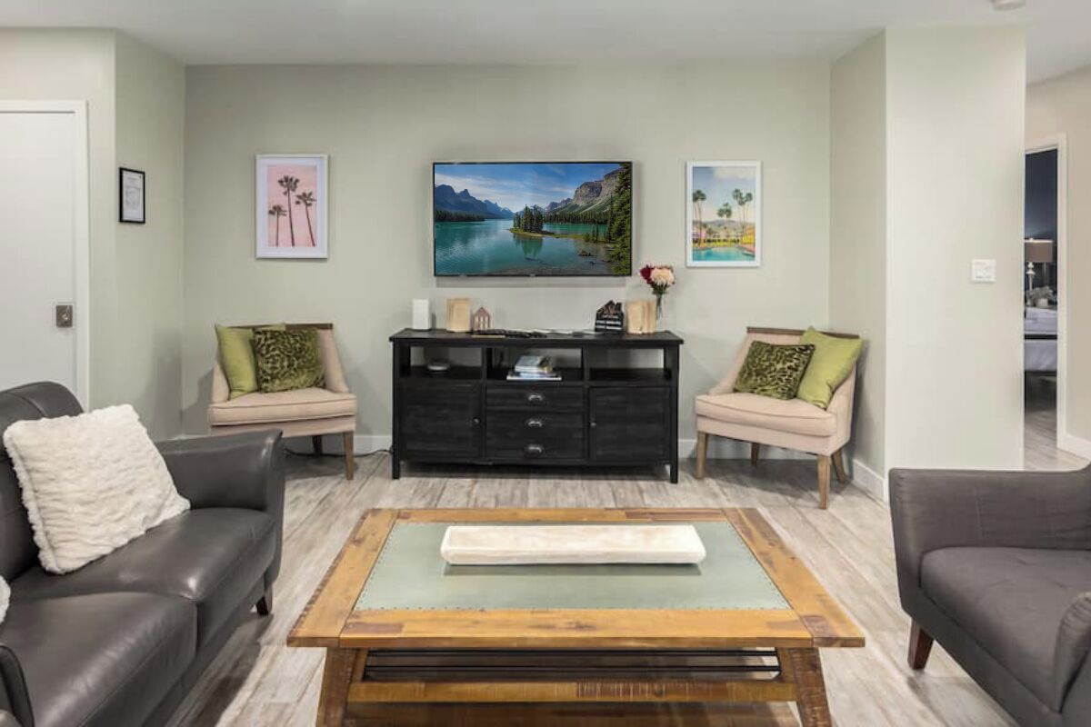 [Living area] 50" smart TV