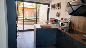 Private kitchen - Maison de Ville au Calme au Coeur de la Vallée de la Loire et de ses Châteaux (Chambray-lès-Tours)