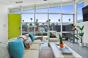 Smart TV, fireplace - The Vista: Colorful & Vibrant Palm Springs Escape (Palm Springs)