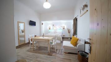 4 Schlafzimmer, Bügeleisen/Bügelbrett, WLAN, Bettwäsche