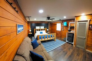 2 slaapkamers, een strijkplank/strijkijzer, wifi, beddengoed