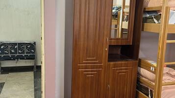 Free WiFi, bed sheets