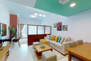 TV - Lake Terrace - Vibrant Studio (Jumeirah Lake Towers)