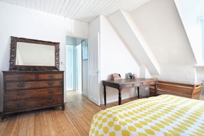 3 habitaciones, tabla de planchar con plancha y wifi gratis