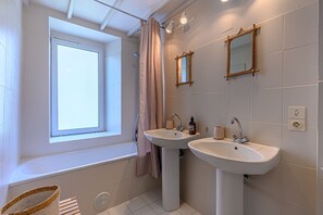 Hair dryer, towels