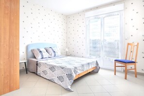 3 dormitorios, tabla de planchar con plancha, wifi gratis y ropa de cama