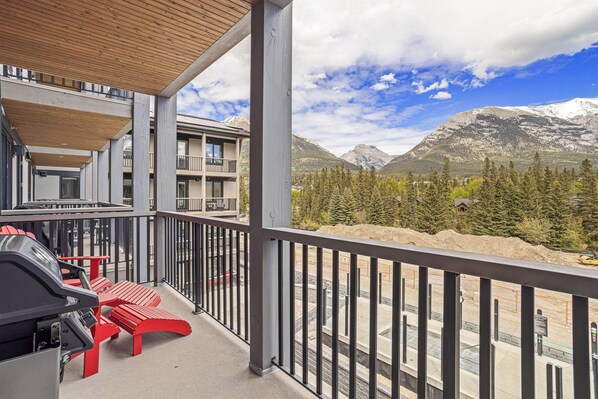 Property grounds - Spring Creek Vacations 1 BR Condo 307TM (Canmore)