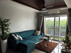 Living area - Casa Bonita -1BHK Cozy Home With Shared Pool (Siolim)