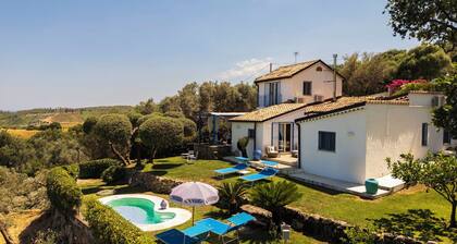 Villa Acquaro Santa Caterina Dello Ionio with Pool