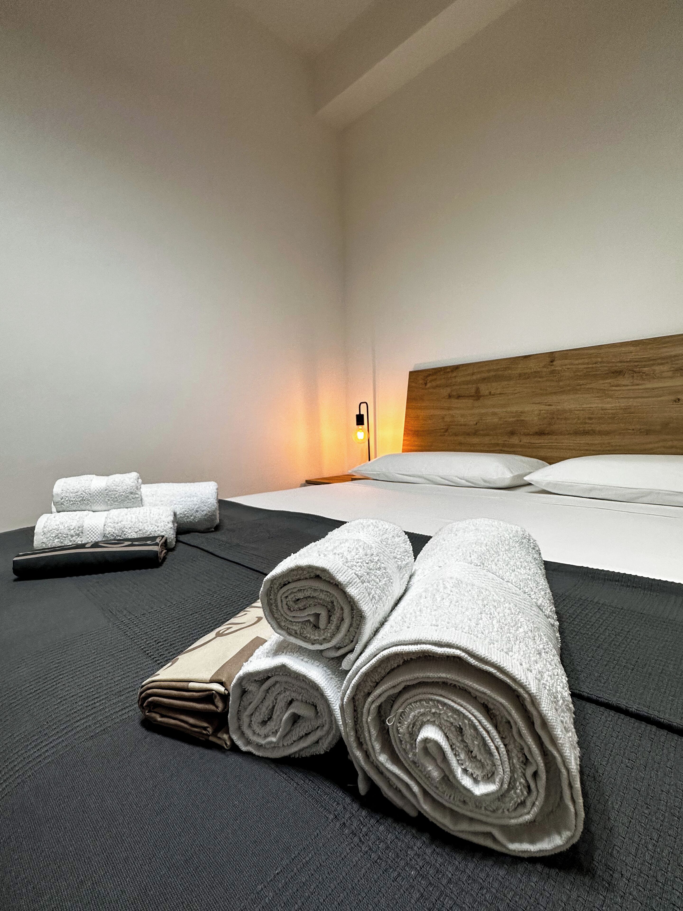 2 Schlafzimmer, Schreibtisch, Bügeleisen/Bügelbrett, WLAN