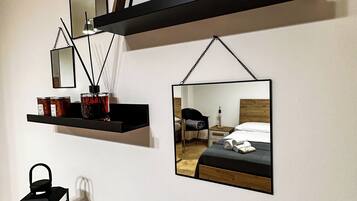 2 Schlafzimmer, Schreibtisch, Bügeleisen/Bügelbrett, WLAN