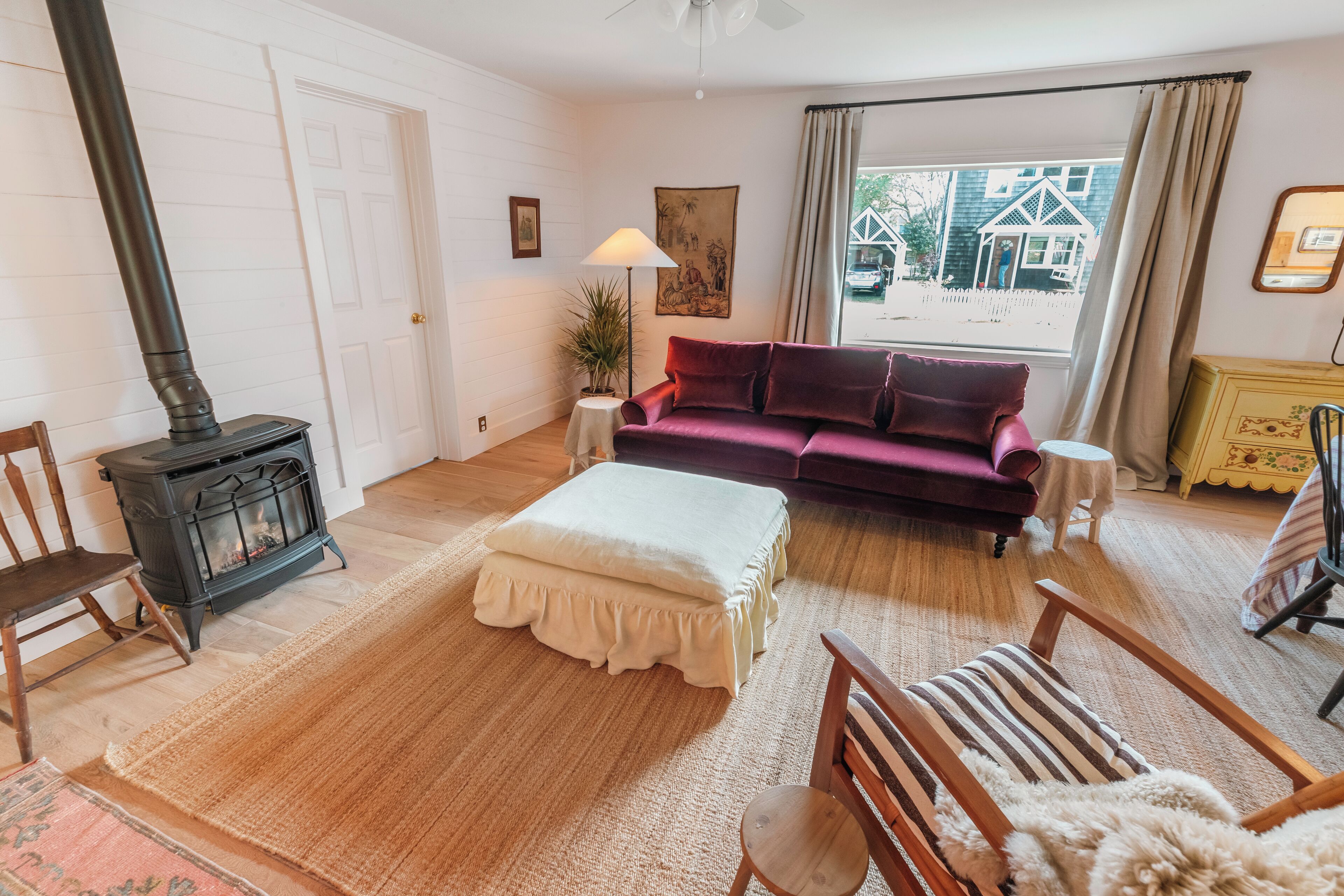 Charming and cozy coastal escape steps from the beach. Pet friendly!