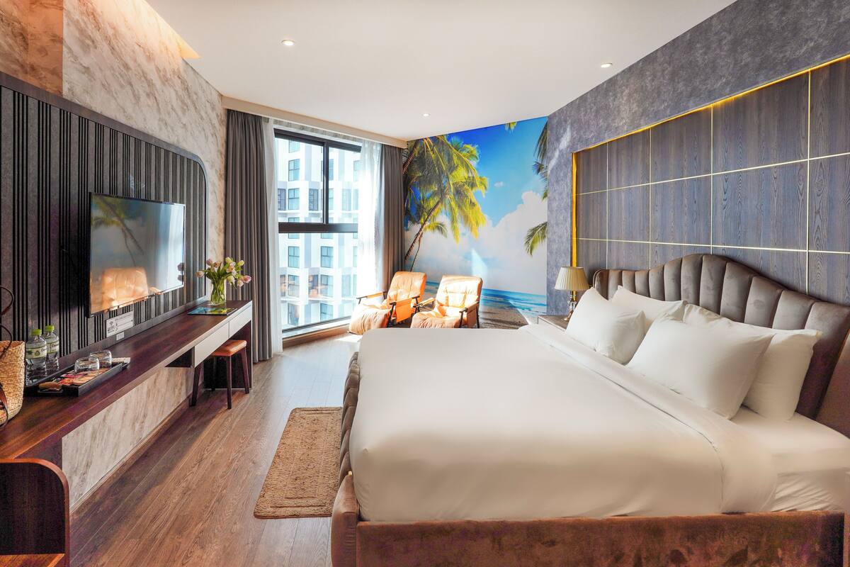 Chambre Junior, vue piscine